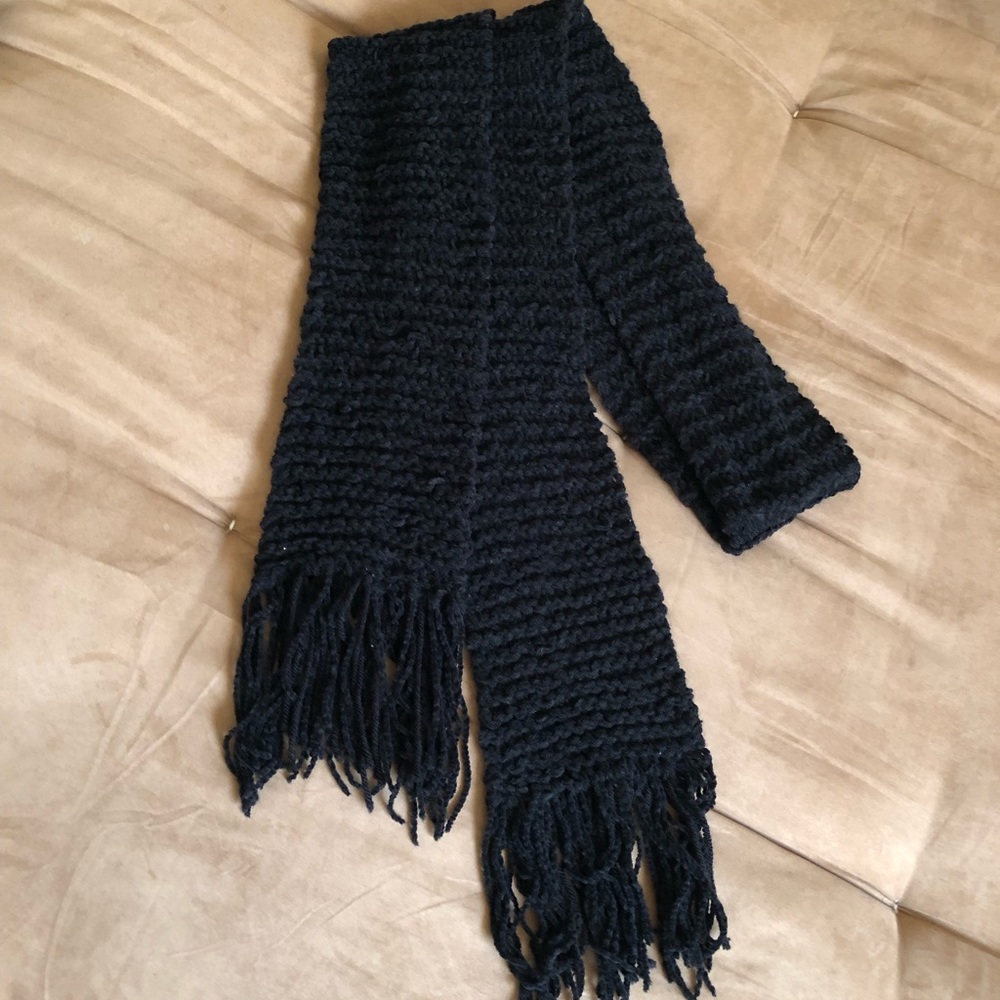 Black scarf with tassel ends